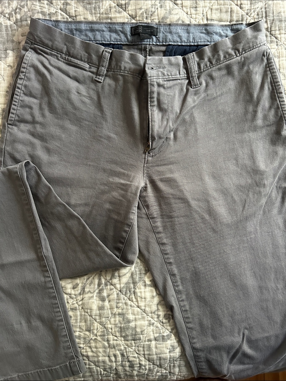 Men's Gray Chino Pants - Classic Casual Wear